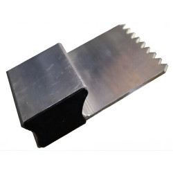 REGLA DE ALUMINIO DE 2 m H CERRADA DENTADA PARA YESO Y MORTERO