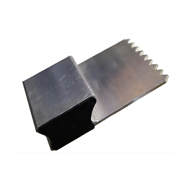 REGLA DE ALUMINIO DE 2 m H CERRADA DENTADA PARA YESO Y MORTERO